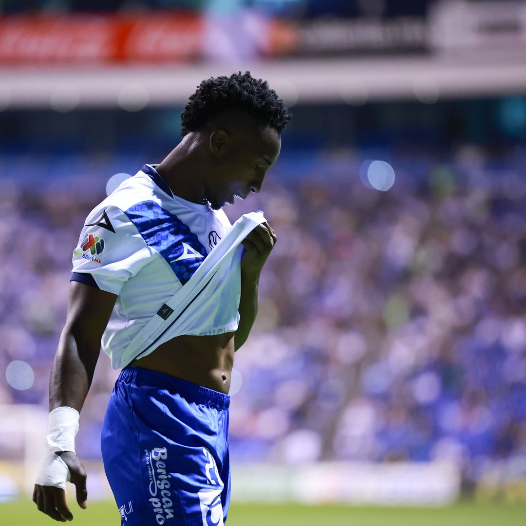Kevin Velasco, jugador del Puebla, en un partido de Liga MX